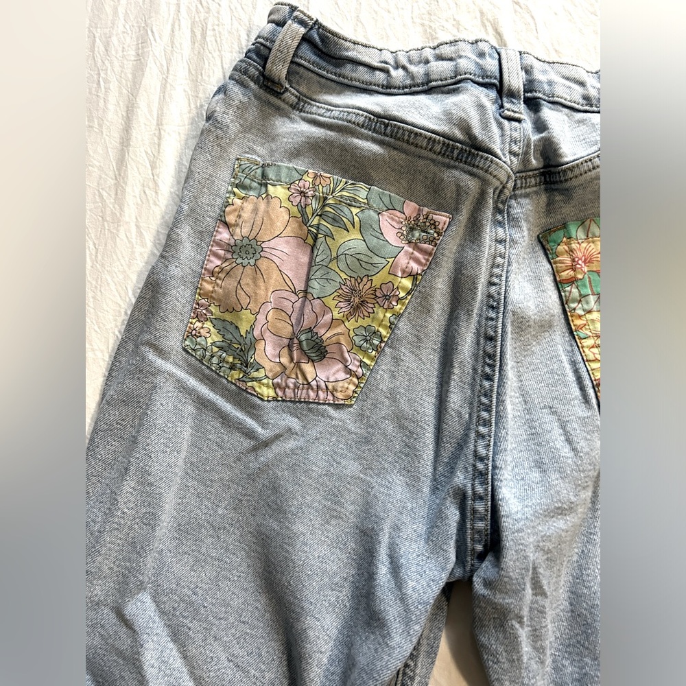 Womens High Rise Dad Jean - Picture 4 of 5
